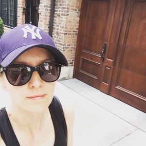 Meet your Posher, Mara